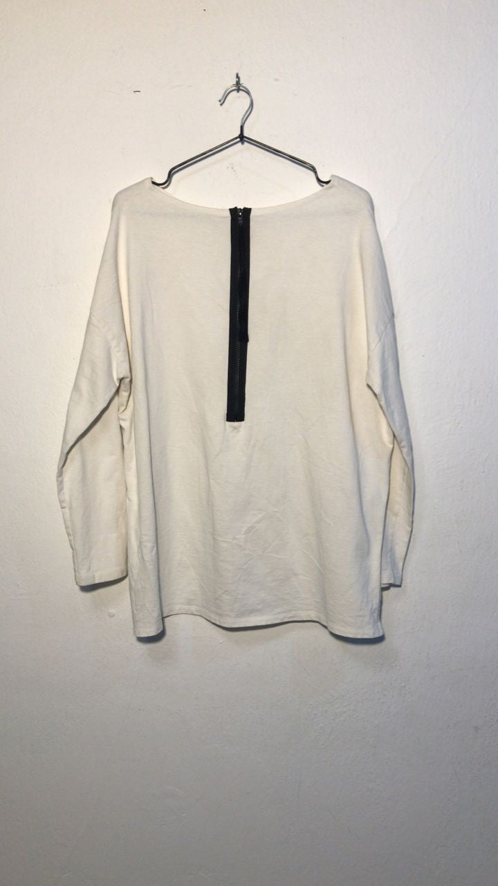 SPIRAL STORE cream long sleeve top with black back zipper detail